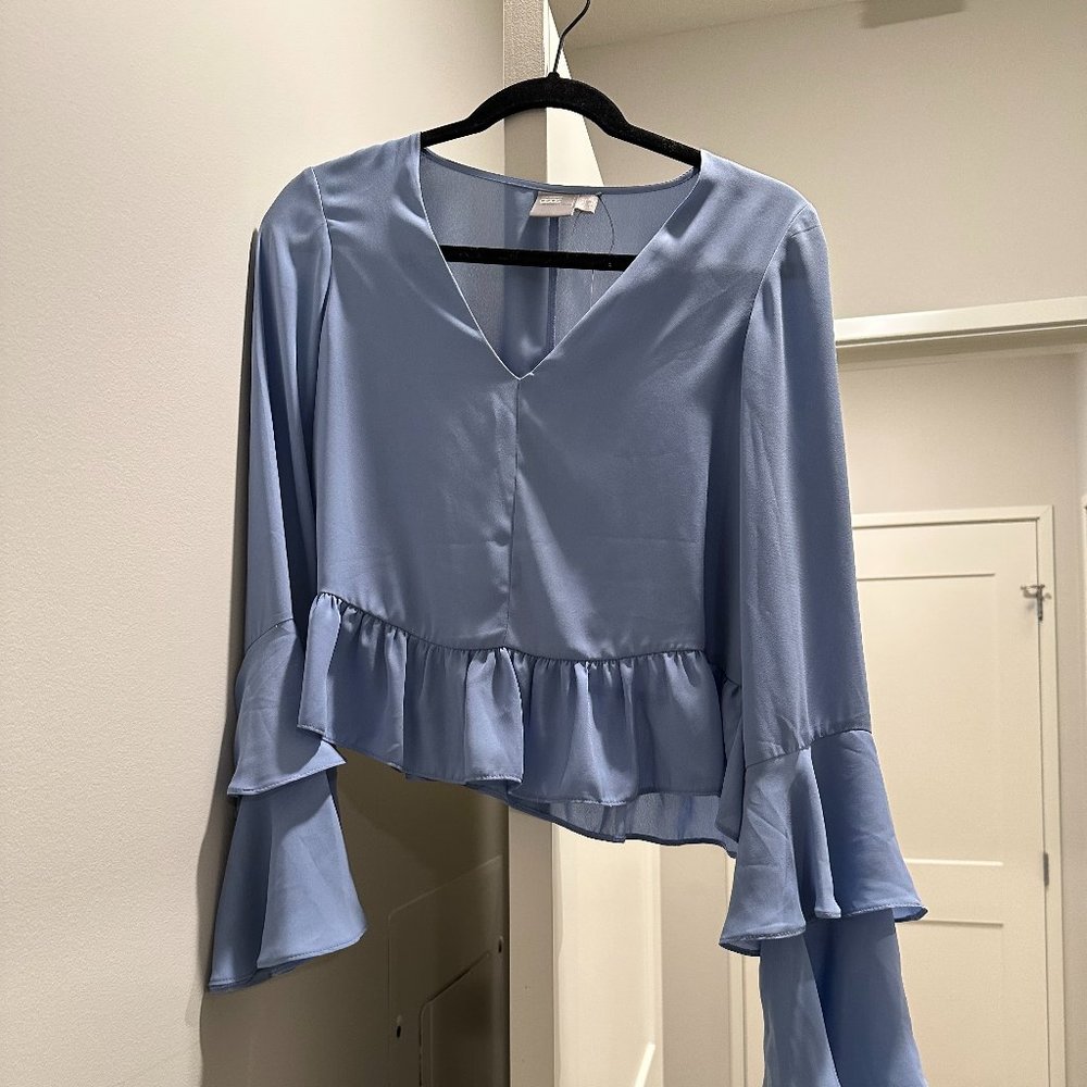 Light blue crop peasant top